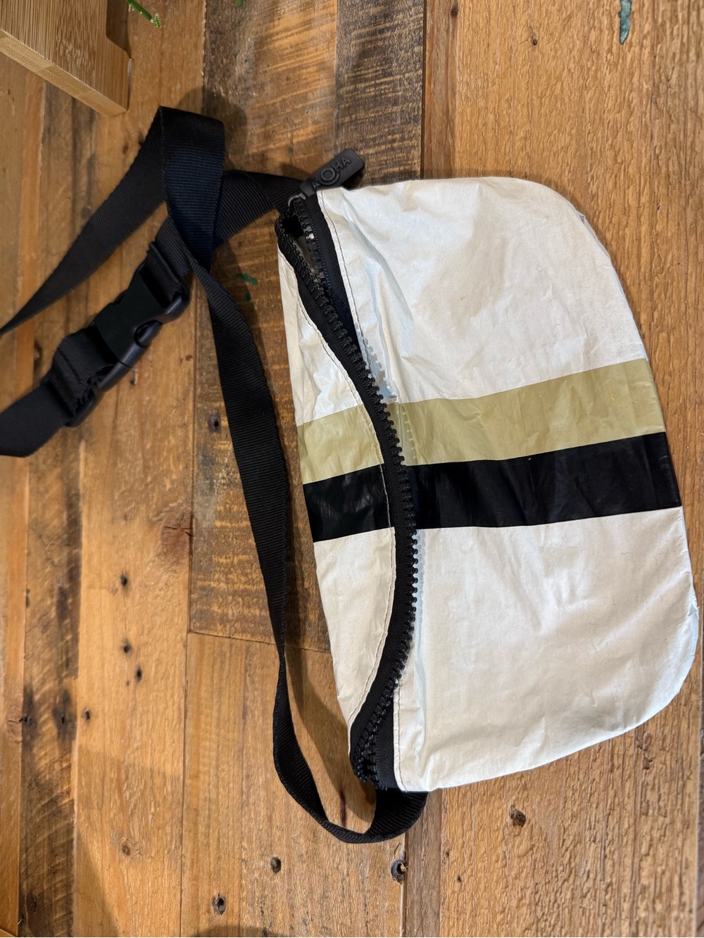 ALOHA Collection White Crossbody Bag with Black and Tan Stripes
